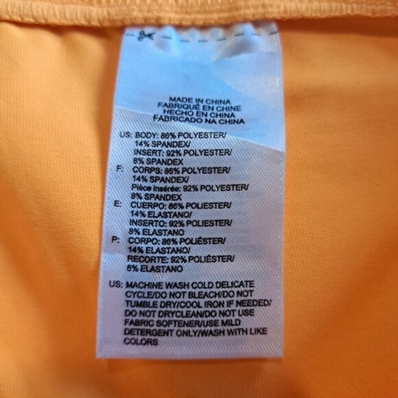 Reebok womens size Medium cropped Play Ice yellow leggings - Picture 7 of 8